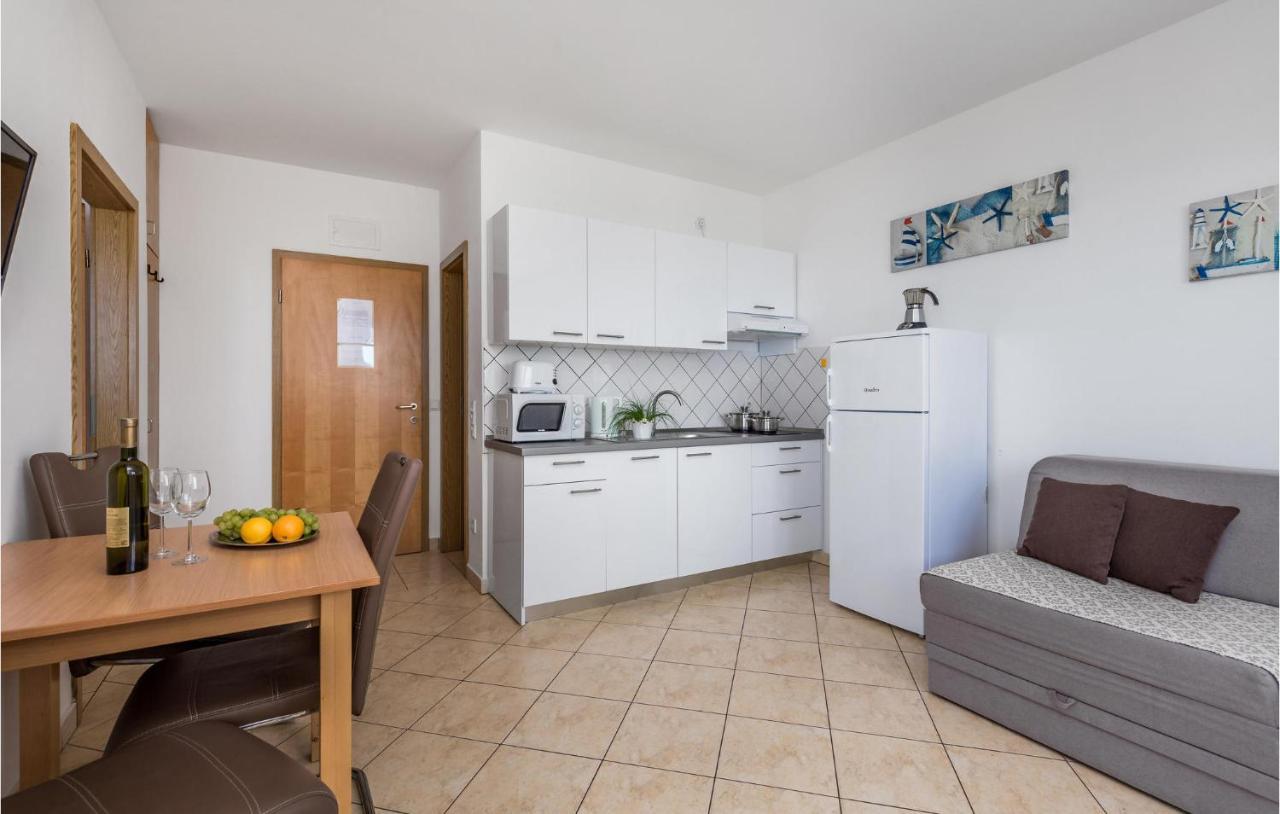 Nice Apartment In Volosko With Kitchen Extérieur photo